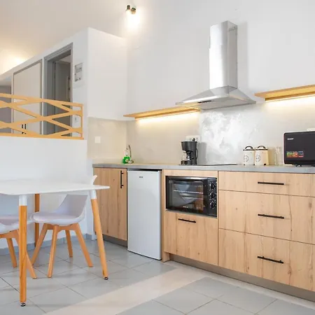 Bella Vista Renovated Διαμέρισμα Ίστρο